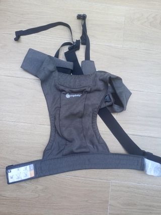 Mochila Ergobaby Porteo Gris