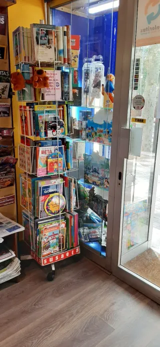 Traspaso librería papelería Sant Martí.  Barcelona