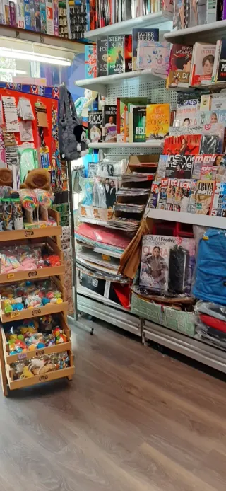 Traspaso librería papelería Sant Martí.  Barcelona
