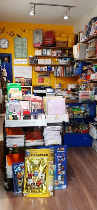 Traspaso librería papelería Sant Martí.  Barcelona