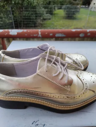 Scarpe donna oro eleganti