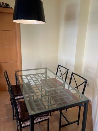 Mesa+4 sillas+Lámpara