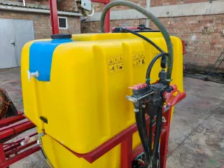 Pulverizador 800L