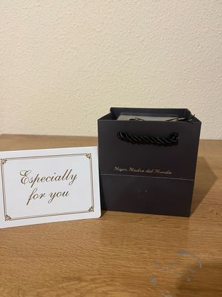 Rosa eterna, colgante mom