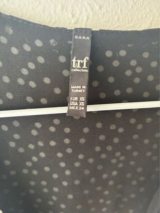 Vestido mono lunares zara