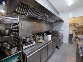 R-7939730 Traspaso Bar Rest Sant Antoni, Bcn