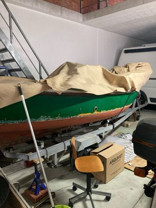 Barco con motor Deutz 24 CV Diesel