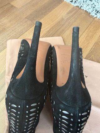 Botin ante marca Alaïa