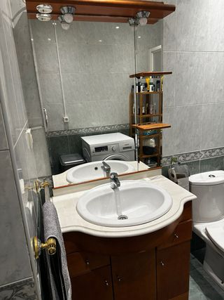 Mueble de baño madera y cristal