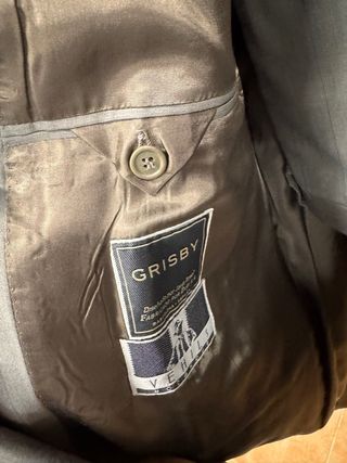 Traje de hombre gris talla 56