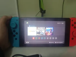 Nintendo Switch Azul y Rojo