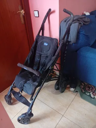 Carro de paseo es muy bien y con reudos rapido