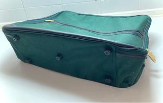 Maletín de tela dura