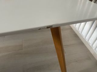 Mesa de comedor, cocina o escritorio.