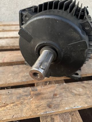 MOTORE ELETTICO LAFERT AM100L BA4R3  IEC 60034 4.7