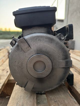 MOTORE ELETTICO LAFERT AM100L BA4R3  IEC 60034 4.7