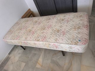 Somieres de 90 cm mas colchones