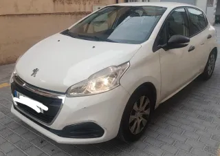 Peugeot 208 2015
