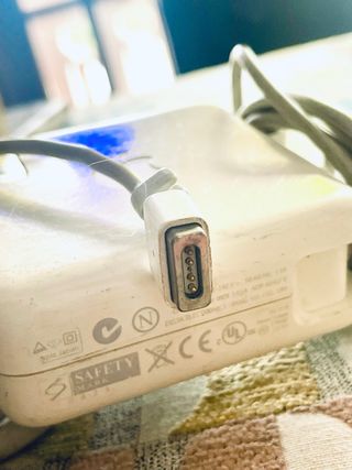 Cargador portatil Apple Mac