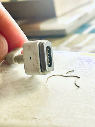 Cargador portatil Apple Mac