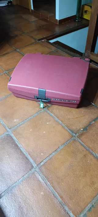 Maleta de gran capacidad muy resistente