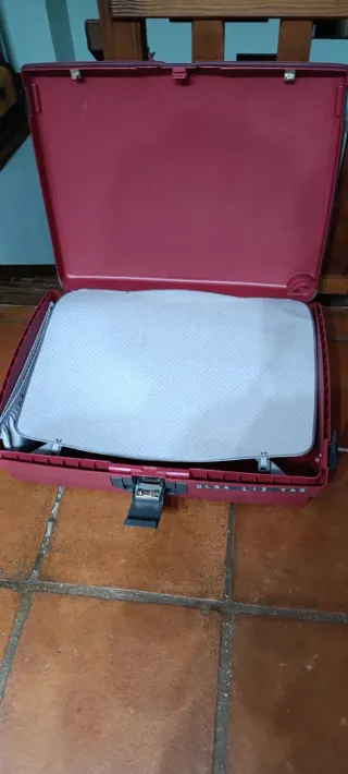 Maleta de gran capacidad muy resistente