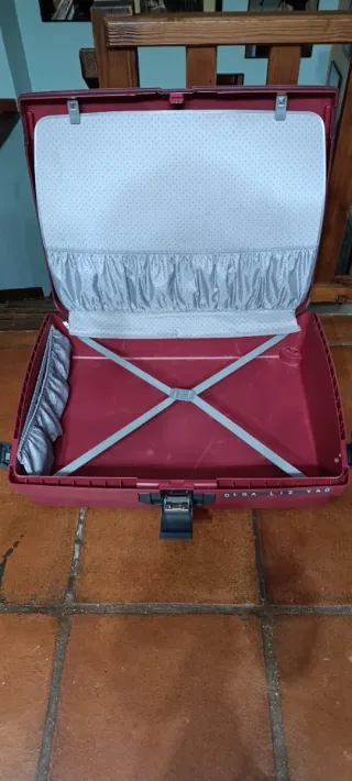 Maleta de gran capacidad muy resistente