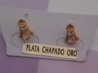 Pendientes virgen del rocio plata chapada en oro