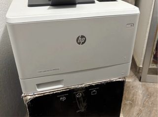 Impresora HP Color LaserJet Pro M452nw - Láser