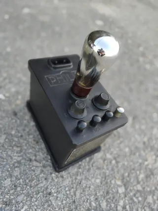 Antigua alimentación para radio de válvula Philips