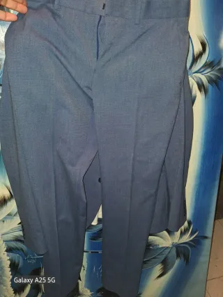 Traje chico joven graduación color azul de zara