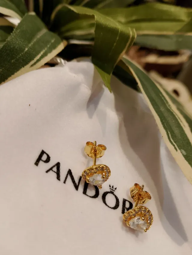 Pendientes Pandora chapado oro 14k