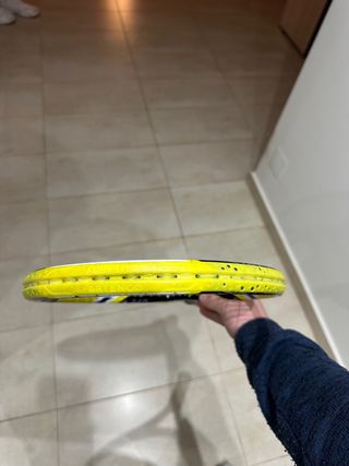 3 raquetas de tenis con funda y pelotas