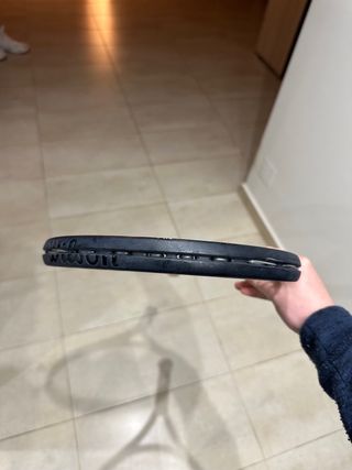 3 raquetas de tenis con funda y pelotas