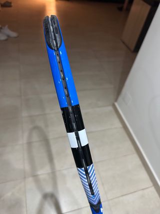 3 raquetas de tenis con funda y pelotas