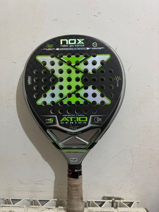 Raqueta padel agustin tapia at.10 genius 12k