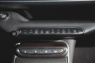 Jeep Avenger 1.2 MHEV OVERLAND 4XE 5P