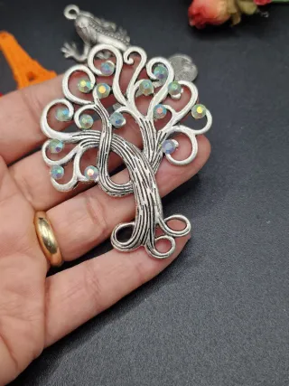 Lotto ciondoli misti metallo e resina