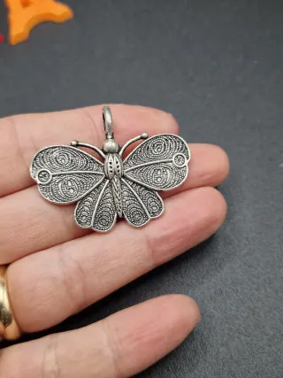 Lotto ciondoli misti metallo e resina