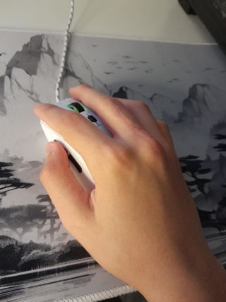 Pack Gaming Essential: Ratón RGB + Soporte de Pare