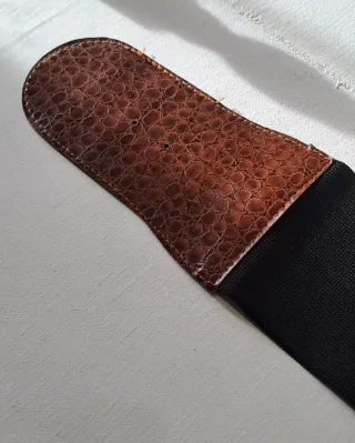 Cintura elasticizzata nera e marrone