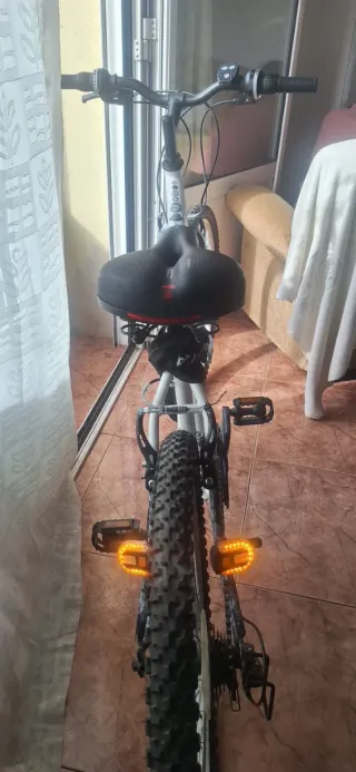 Bicicleta DENBIKE blanca