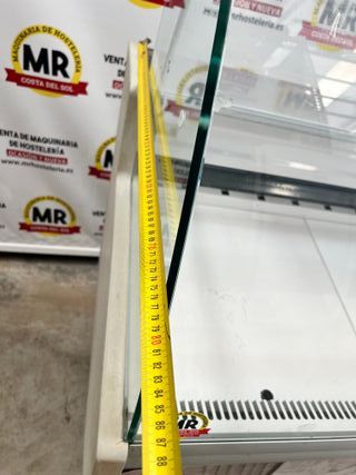 Vitrina expositora refrigerada