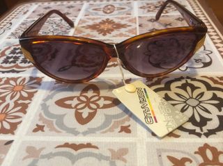 Occhiali da sole vintage, mai usati