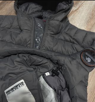 CHAQUETA CAZADORA ACOLCAHADA NAPAPIJRI