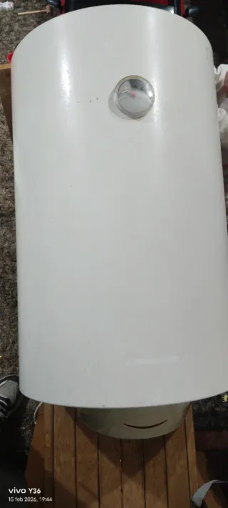 Termo agua caliente eléctrico blanco