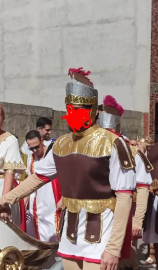 Disfraz de romano y romana o tabernera