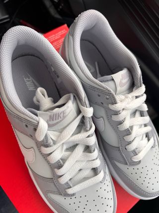 Zapatillas Nike Dunk Low Gris y Blanco