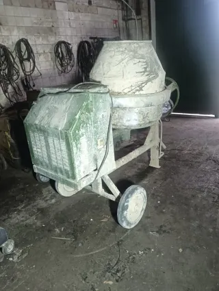 Hormigonera 220v 250 L