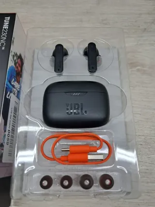 Auriculares Inalámbricos JBL Tune 230 NC